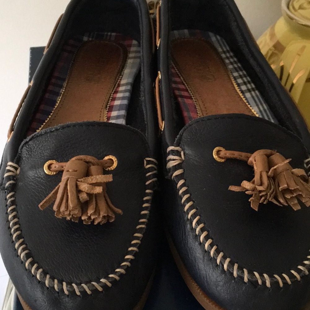 Sperry Sabrina Navy Leather Moccasin Flats with Tan Tassels - Picture 6 of 8